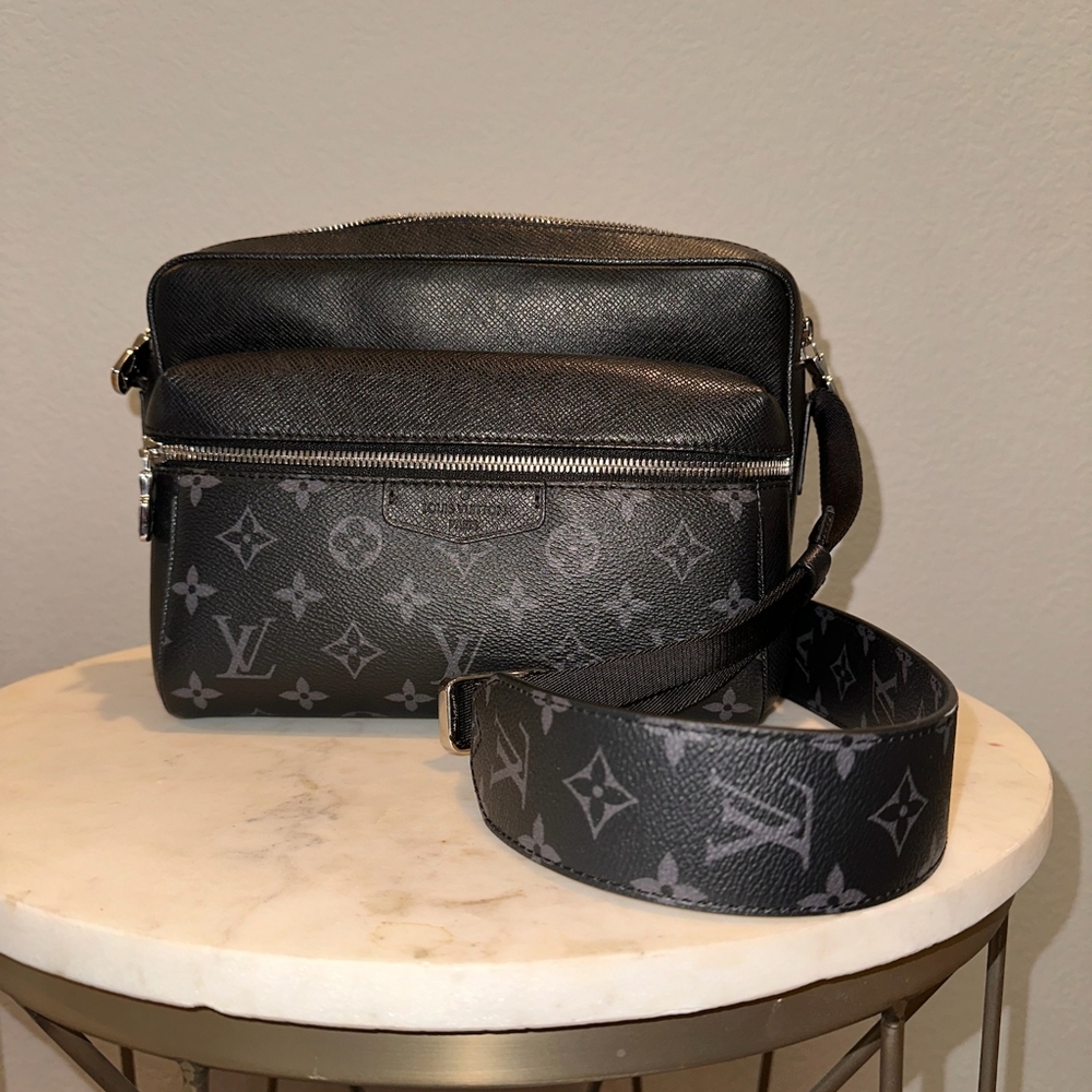 Louis Vuitton Outdoor Messenger Monogram Tiagarama